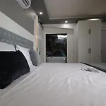 Mira Hotel
