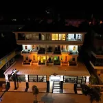 Hotel Mira *