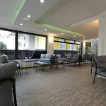 Mira Hotel