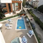 Mira Hotel *