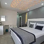 Hotel Mira *