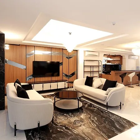 Mira Hotel *