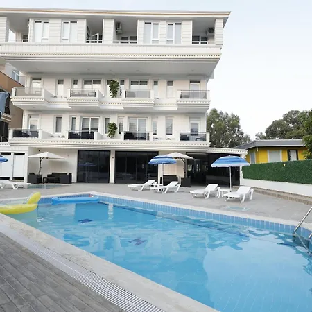 Mira Hotel *