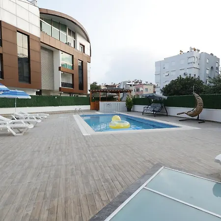 Hotel Mira
