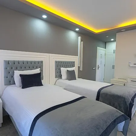 Hotel Mira